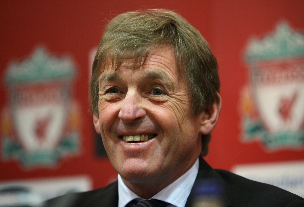 Kenny Dalglish Liverpoolin uuden managerin julkistamisessa vuonna 2011
