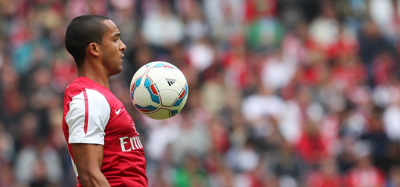 Theo Walcott harjoitusottelussa 1. FC Kölniä vastaan