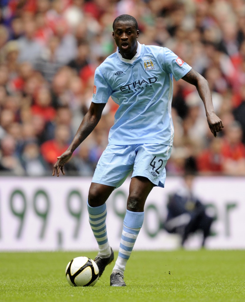 Yaya Touré Manchesterin Derbyssä