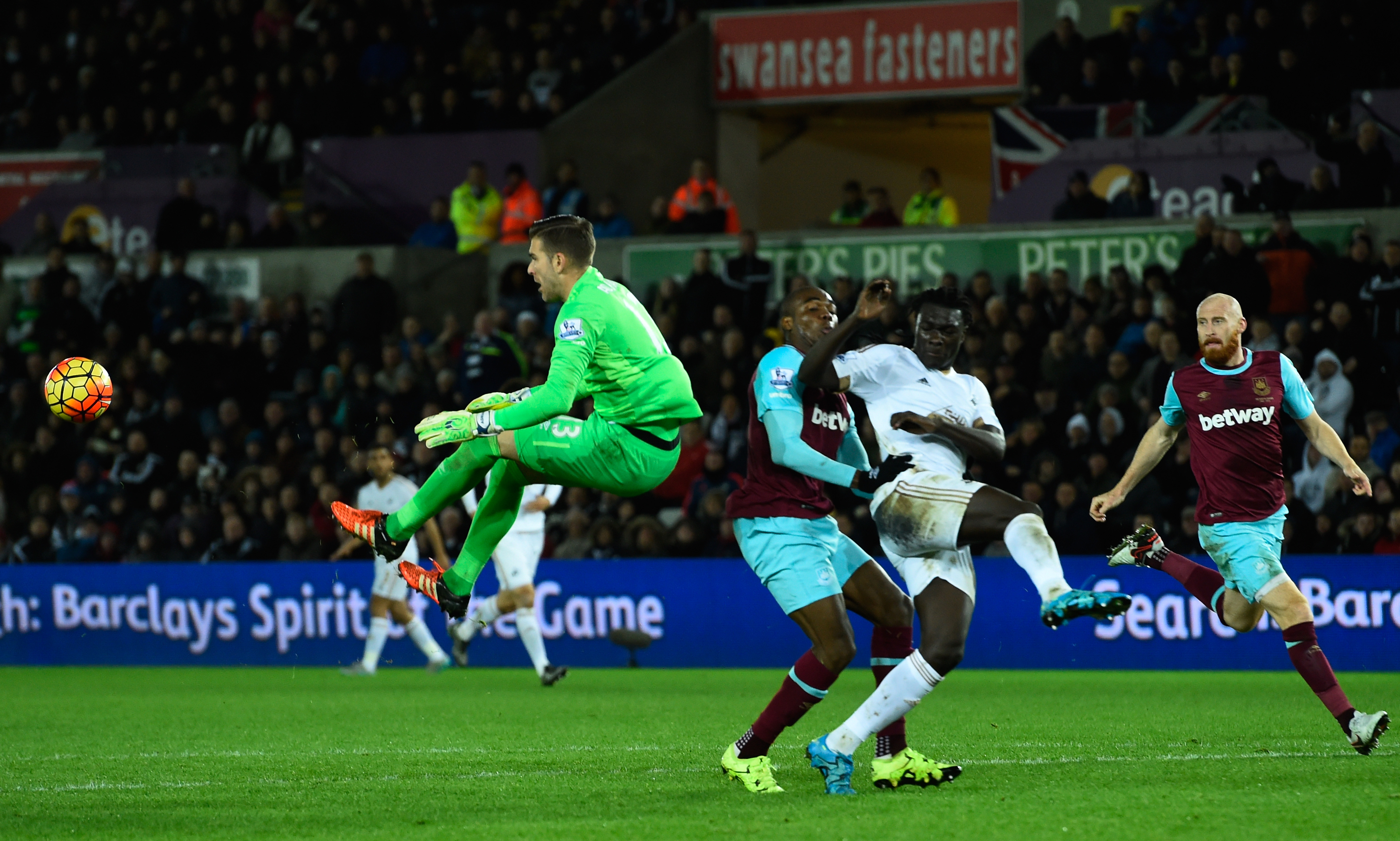 getty_Adrian20151220