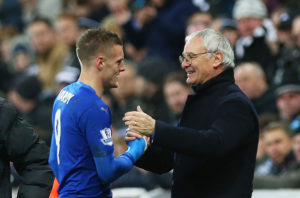 NEWCASTLE, ENGLAND - NOVEMBER 21: Leicester City's manager Claudio Ranieri congratulates Jamie Vardy of Leicester City during the Barclays Premier League match between Newcastle and Leicester City at St James Park on November 21, 2015 in Newcastle, England. (Photo by Ian MacNicol/Getty images)