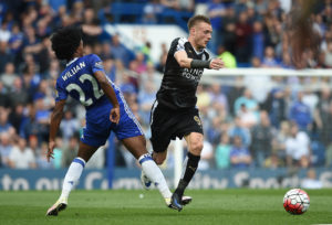 LONDON, ENGLAND - MAY 15: Jamie Vardy of Leicester City goes past Willian of Chelsea during the Barclays Premier League match between Chelsea and Leicester City at Stamford Bridge on May 15, 2016 in London, England. (Photo by Michael Regan/Getty Images)