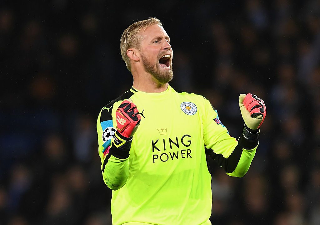 LEICESTER, ENGLAND - OCTOBER 18: Kasper Schmeichel of Leicester City celebrates his team's win at the final whitsle during the UEFA Champions League Group G match between Leicester City FC and FC Copenhagen at The King Power Stadium on October 18, 2016 in Leicester, England. (Photo by Ross Kinnaird/Getty Images)