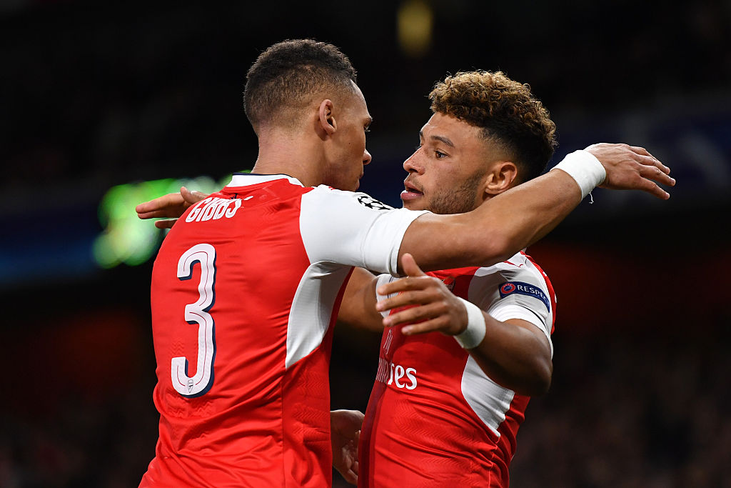 Kieran Gibbs ja Alex Oxlade-Chamberlain jäivät laitapakkeina hyödyttömiksi. Kuva: Getty Images