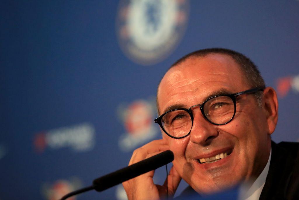 Maurizio Sarri hämmästelee Chelseatähden aikatauluja Maurizio Sarri hämmästelee Chelseatähden aikatauluja