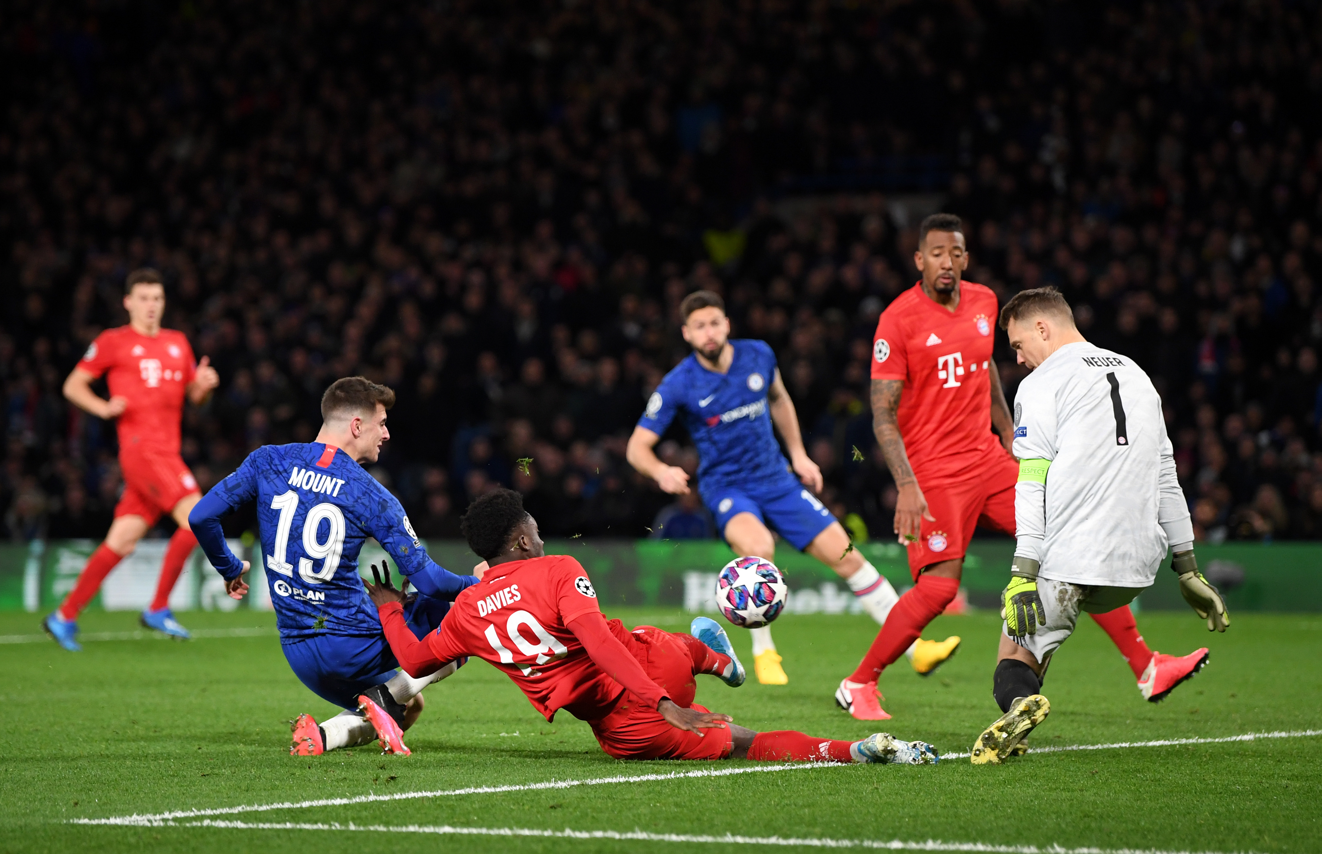 Chelsea FC v FC Bayern Muenchen – UEFA Champions League Round of 16: First Leg