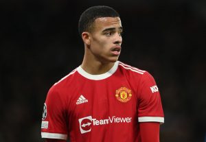 Gary Neville kritisoi Manchester Unitedia Mason Greenwoodin tilanteen käsittelystä