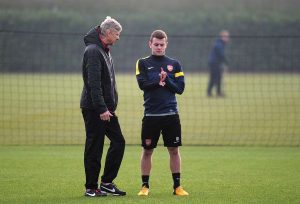 getty_wengerwilshere20130418
