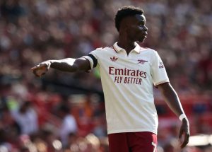 Bukayo Saka otti kantaa Arsenalin mestaruusväitteisiin: ”Olen ymmärtänyt ja oppinut sen…” aop_sakabukayo20250812