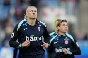 Erling Haaland palaa Manchester Cityn riveihin ”etupeltoon” aop_haalanderling20251011