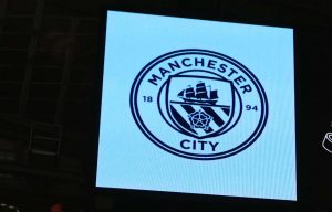 aop_manchestercitylogokuvitus20260204
