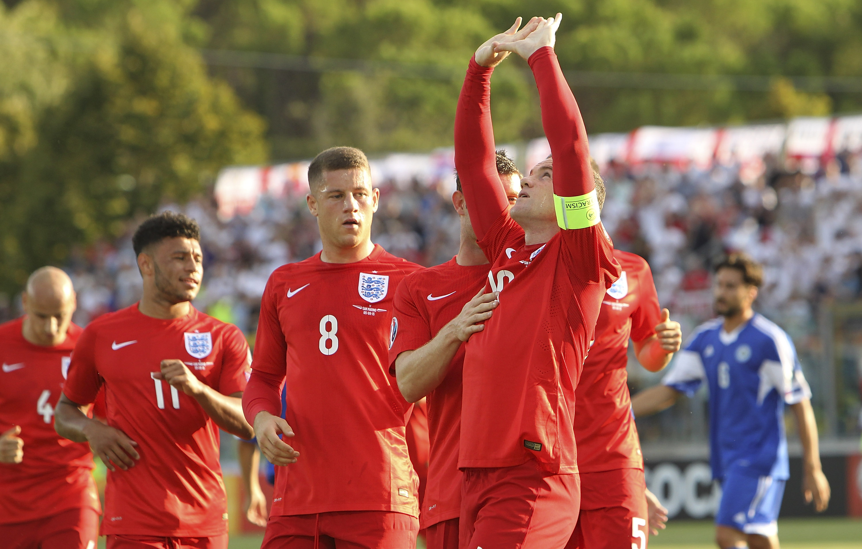 Englannin EM turnauspaikalle Sinetti Rooney Sivusi Charltonin 
