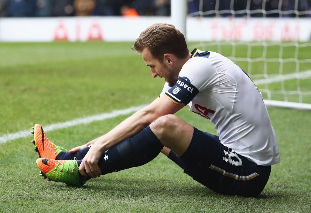 LONDON, ENGLAND - MARCH 12: Harry Kane of Tottenham Hotspur holds his ankle during The Emirates FA Cup Quarter-Final match between Tottenham Hotspur and Millwall at White Hart Lane on March 12, 2017 in London, England.  (Photo by Julian Finney/Getty Images)